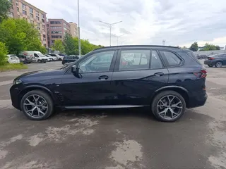 Фото BMW X5 2025