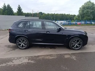 Фото BMW X5 2025