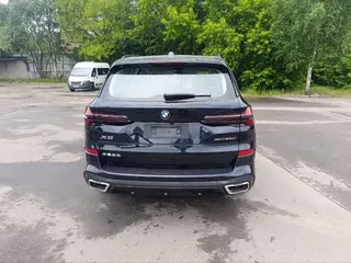 Фото BMW X5 2025