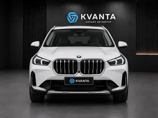 Фото BMW X1 2025