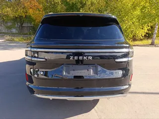 Фото Zeekr 8X 2026