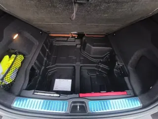 Фото Mercedes-Benz GLC 2025