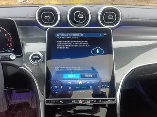 Фото Mercedes-Benz GLC 2025